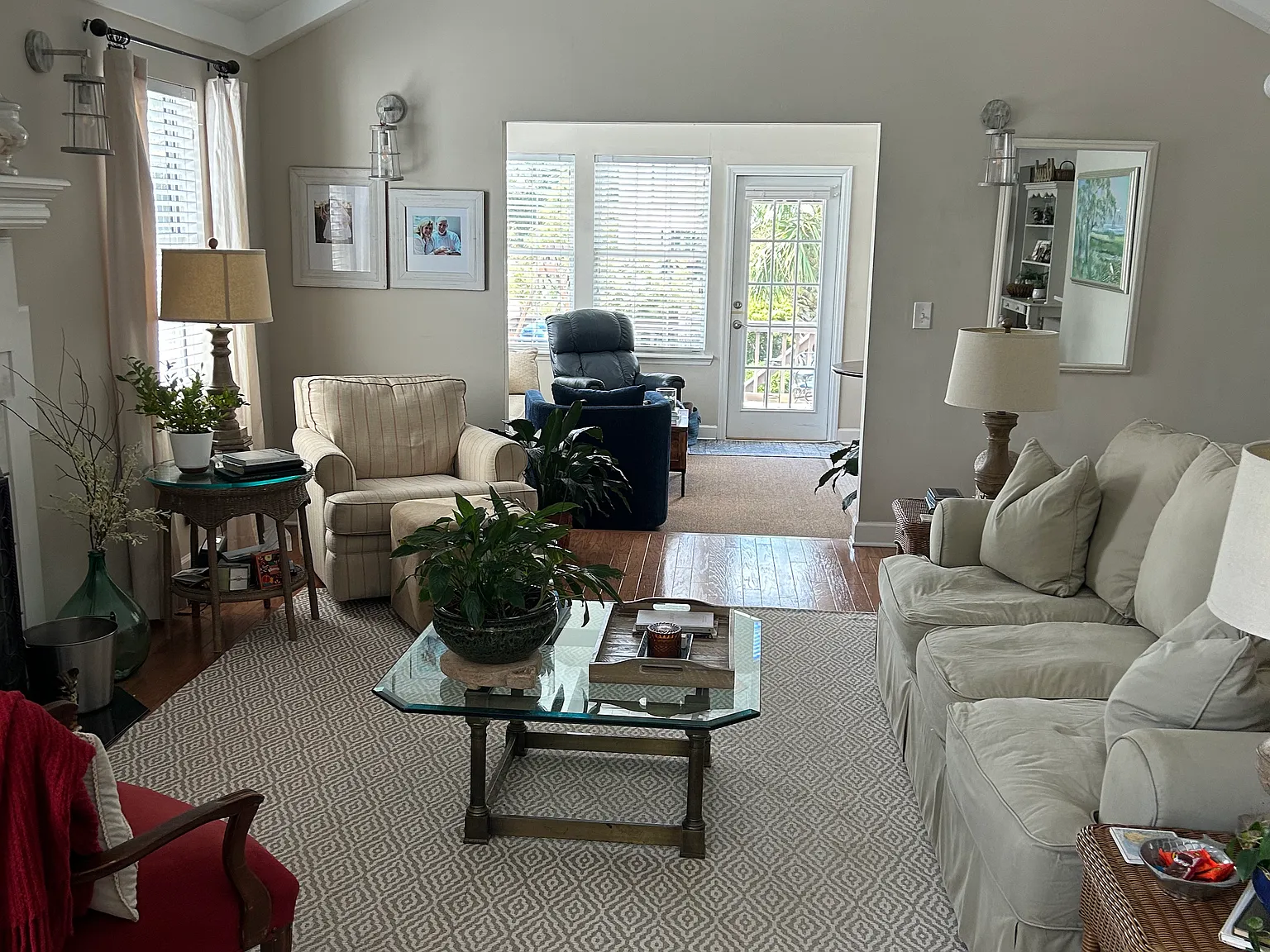 227 Georgia St — Photo 3