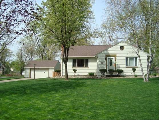 1st image of 4560 Grover Dr