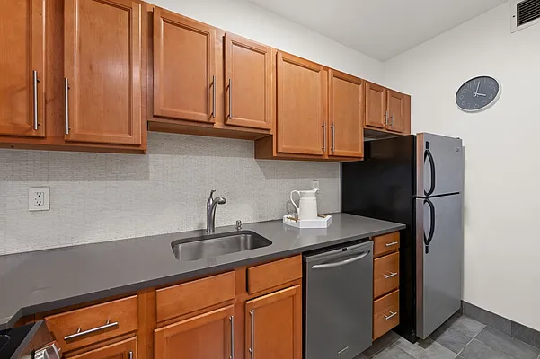 Rented by Douglas Elliman | media 10