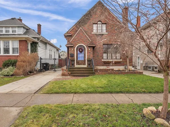 276 Tremont Ave, Kenmore, NY 14217