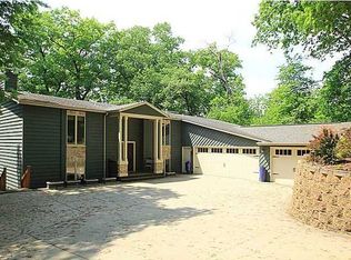 2570 Indian Hill Rd SE, Cedar Rapids, IA 52403