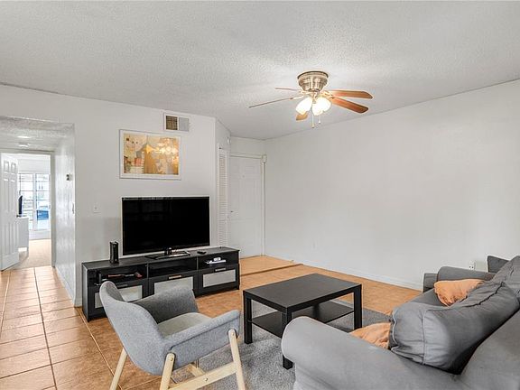 5th image of 4605 Gate Pl #5