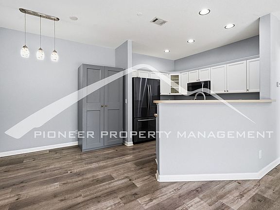 5th image of 7355 S Alkire St APT 203