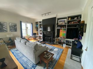 387 State St #2F, Albany, NY 12210