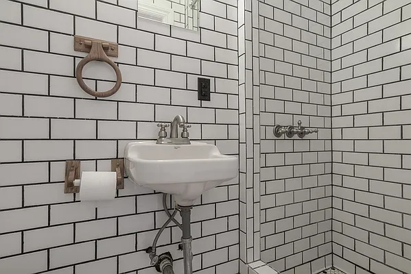 Rented by J & M Realty Services Corp (Management) | media 29