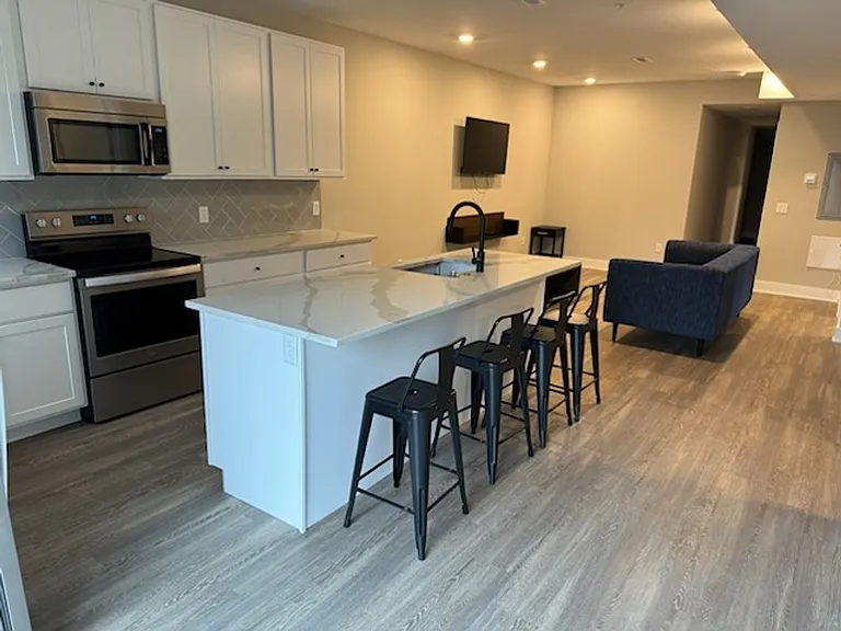 1310 N Broad St — Photo 38