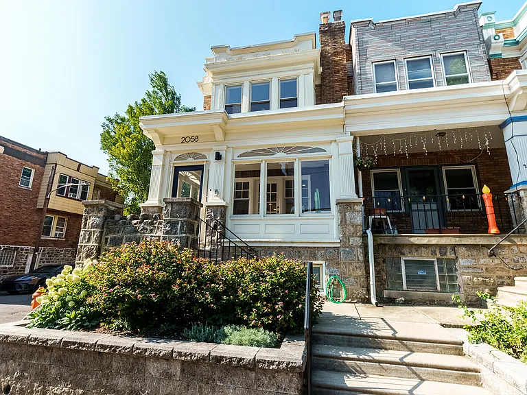 Poplar St — Photo 21