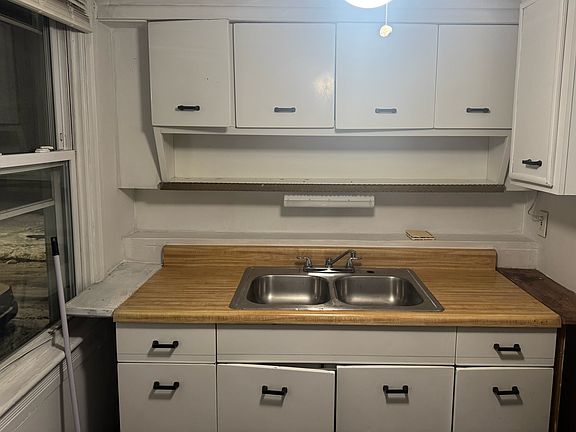 4th image of 5225 Hamm Ave #1