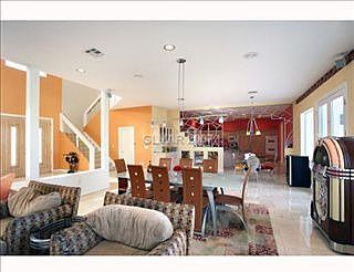 4th image of 3150 Rosanna St