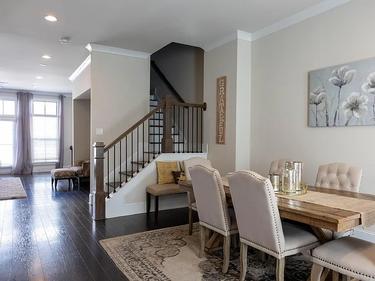 714 Avondale Hills Dr — Photo 6