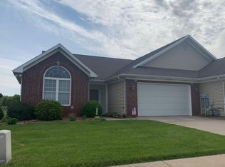 1119 N Fox Ridge Links Dr, Vincennes, IN 47591