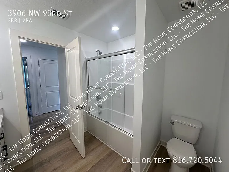 3906 NW 93rd St — Photo 8