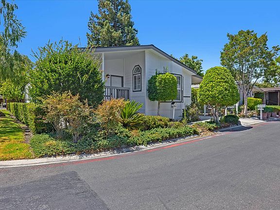 3rd image of 1050 Borregas Ave Space 42