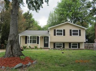 7225 Brigmore Dr, Charlotte, NC 28226