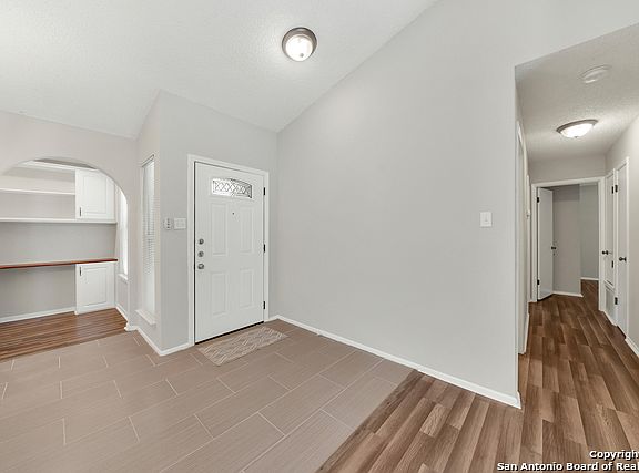 2nd image of 6210 Datewest Cir
