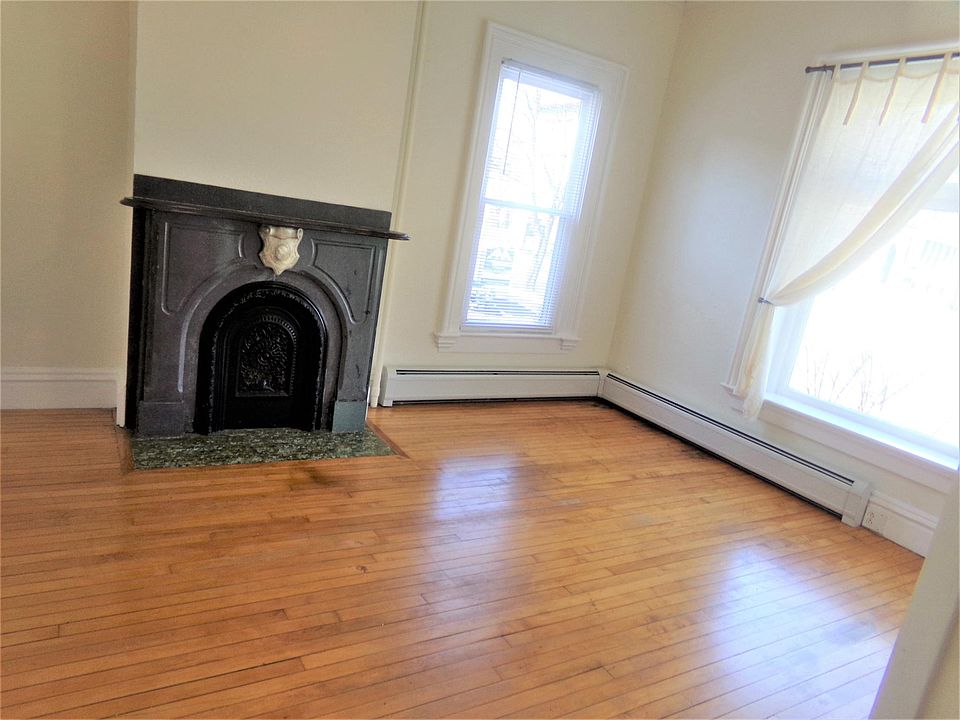 1st image of 416 Glen St APT 1