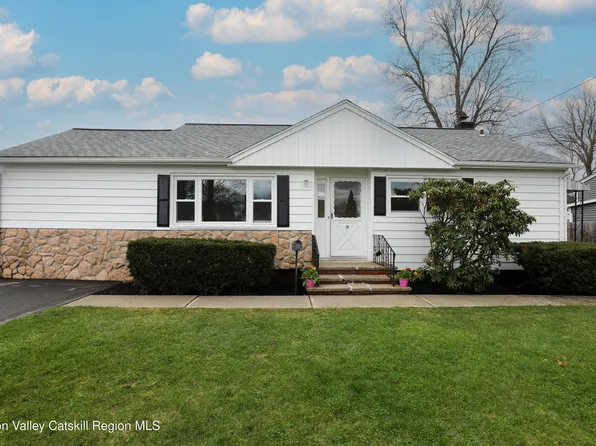 11 Mountain View Avenue, Saugerties, NY 12477