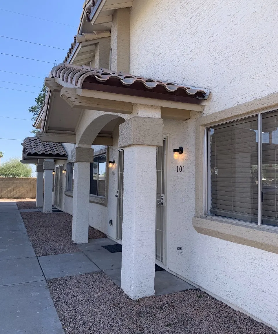 2 bed, 1.5 bath, 1000 sqft, $1,500 — Photo 2