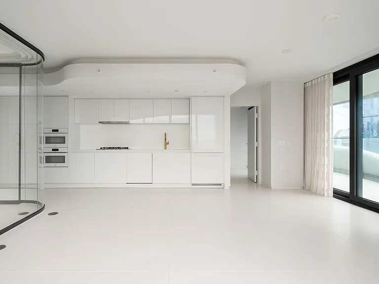 1033 Nelson St #2403 — Photo 5