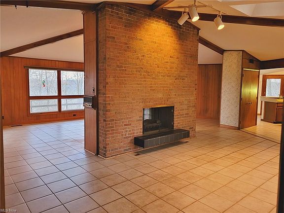 4th image of 67 Canterbury Dr