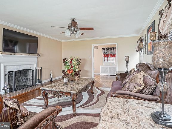 4th image of 38 Elmwood Ave