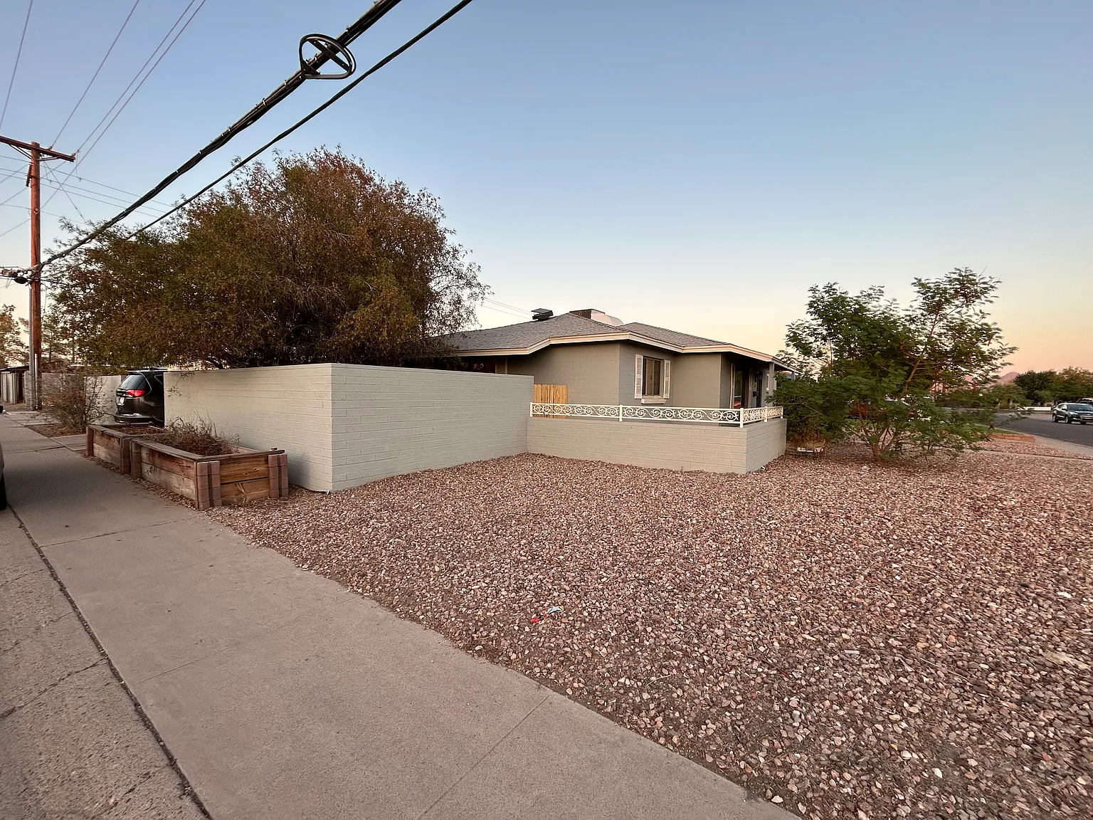 2850 W Alice Ave — Photo 4
