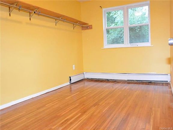 4th image of 3644 Harper Ave