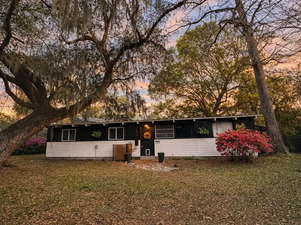 1986 Raina St, Johns Island, SC 29455