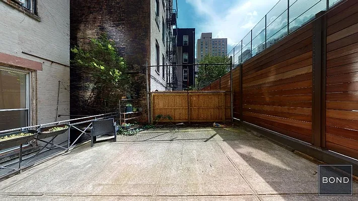 Rented by Bond New York | media 12