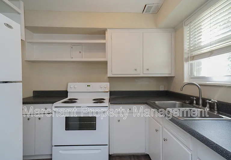 605 University Rdg #1E — Photo 9
