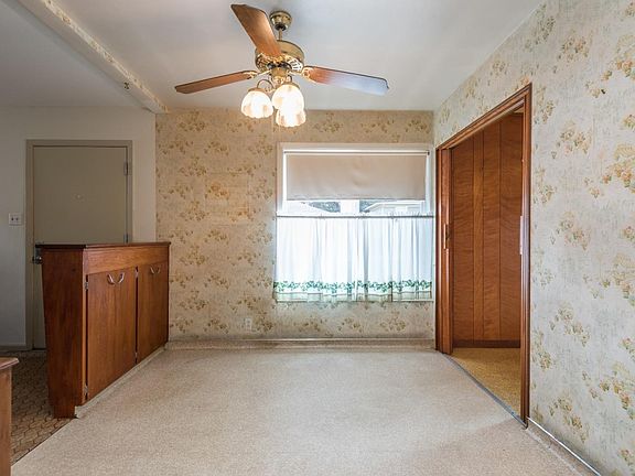 5th image of 2 Conrad Ct