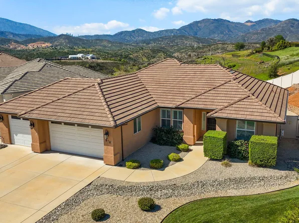 878 Coggins St, Redding, CA 96003