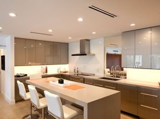 102 Rainbow Fish Cir, Jupiter, FL 33477