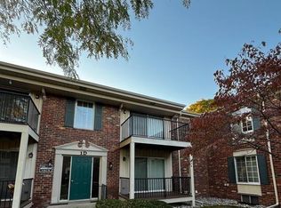 12028 Fifteen Mile Rd, Sterling Heights, MI 48312