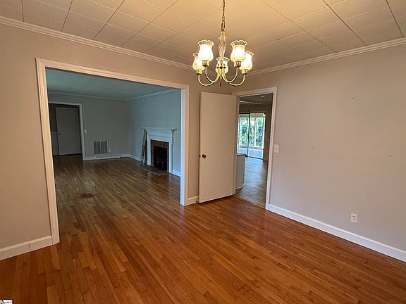 5th image of 307 Spruce St