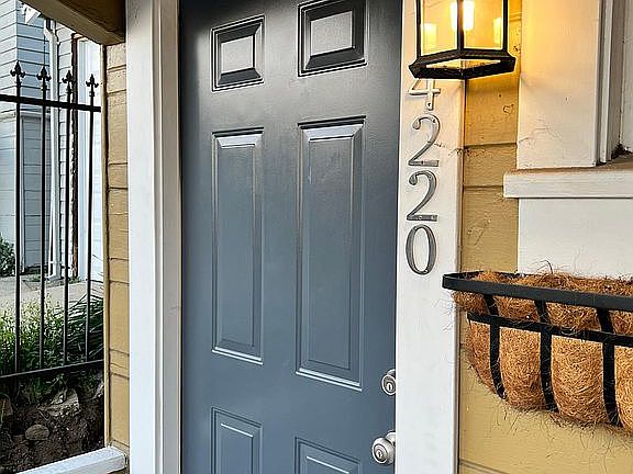 3-Bed & Bath PRIVATE ENTRANCE @ Carrington St