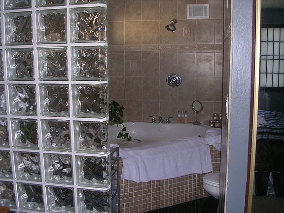 3rd image of 206 Golden Bay Dr