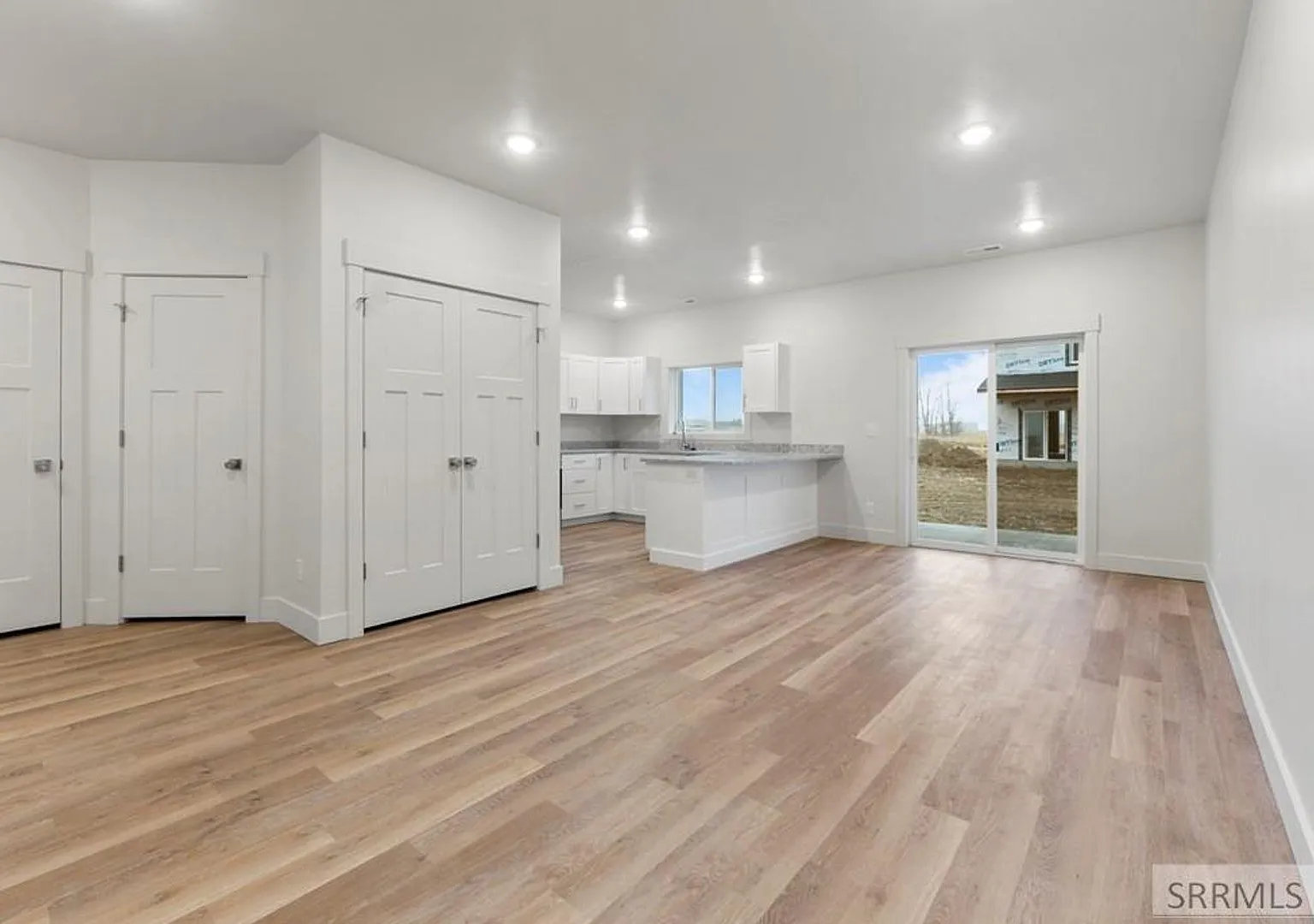 Polished 3BR Townhome in the Heart of Sugar City — Photo 2
