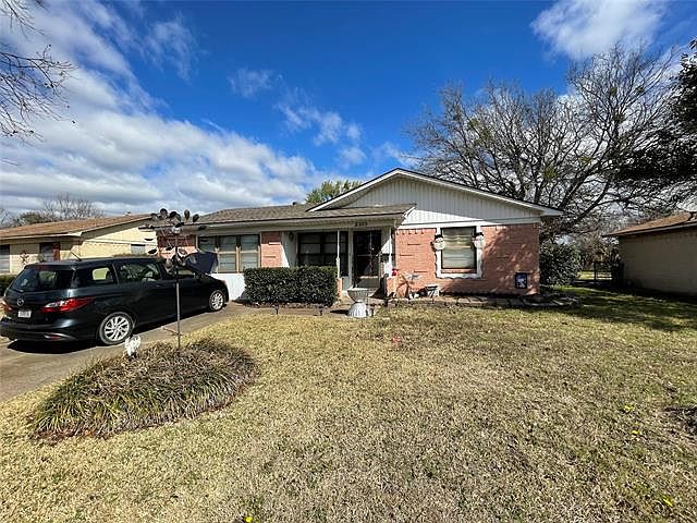1st image of 2313 Anita Dr