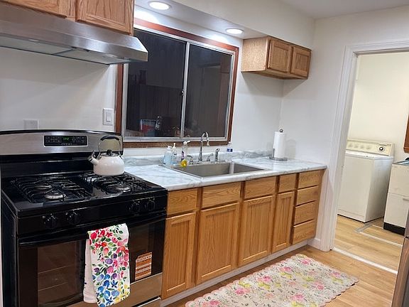 3rd image of 4930 S Luna Ave
