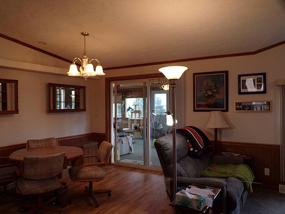 4th image of 1623 Sherman St