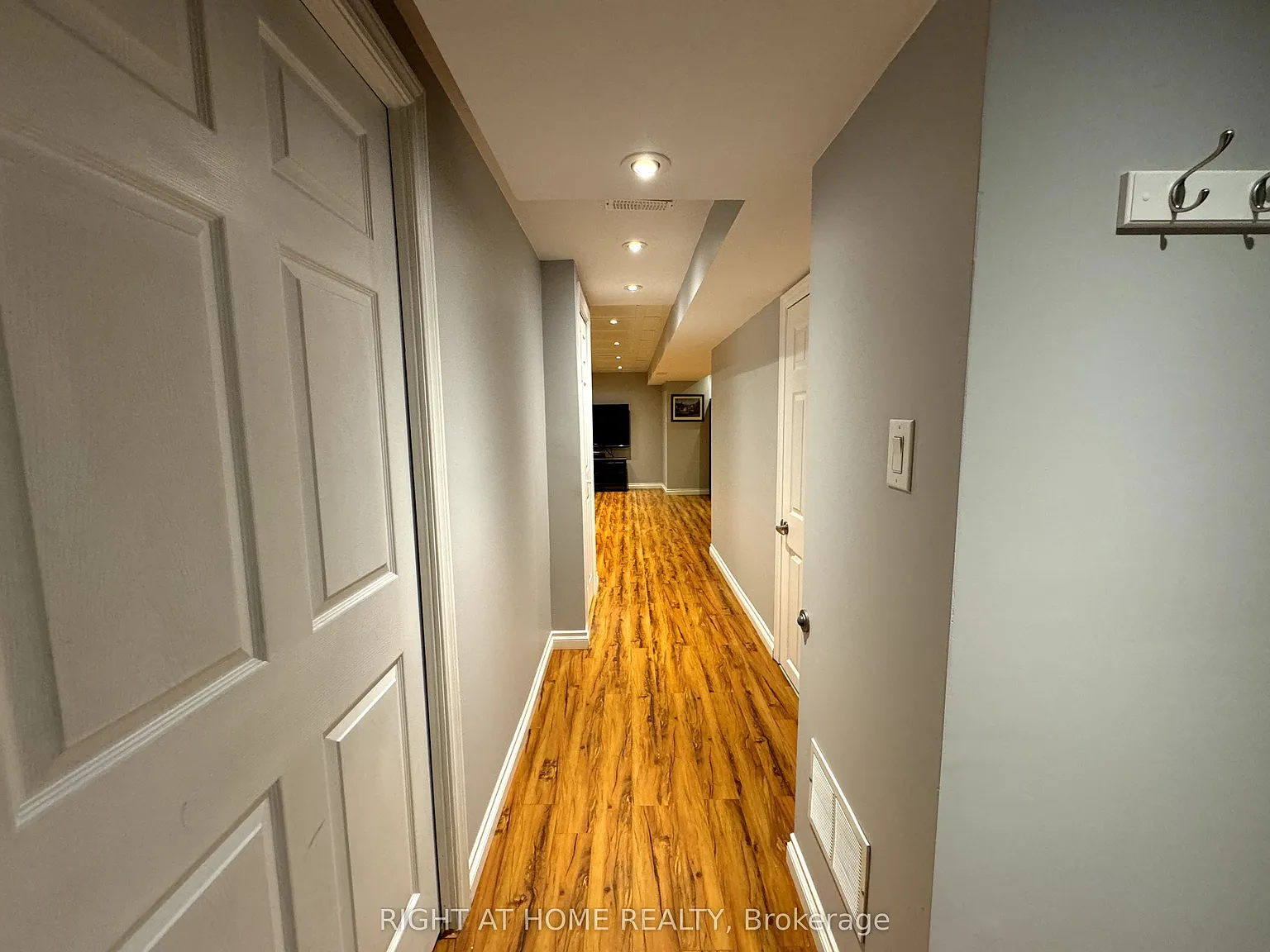 1 bed, $2,000 — Photo 2