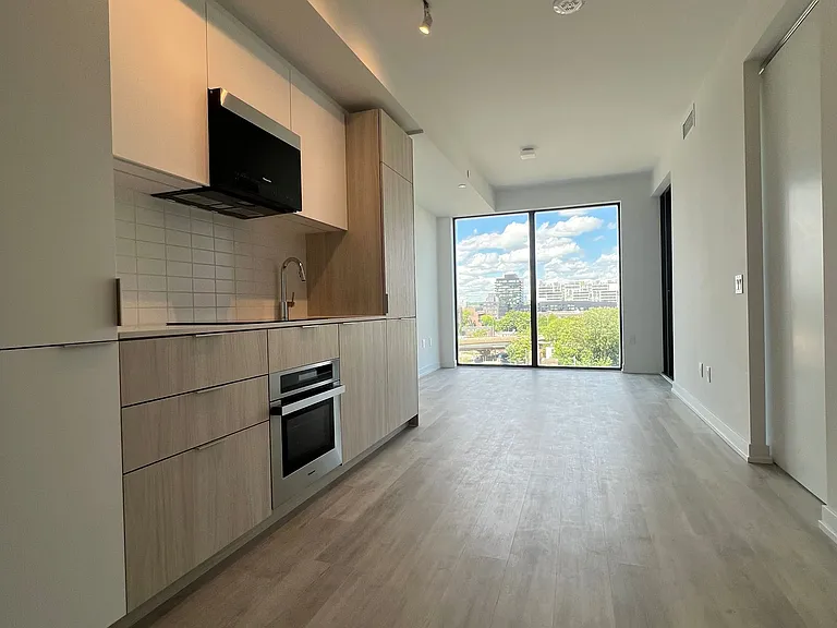 28 Eastern Ave #707 — Photo 4