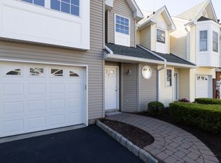 3 Paula Way, Berkeley Heights, NJ 07922