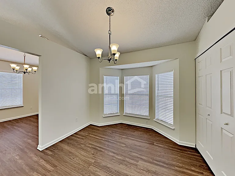 3155 Olde Sutton Parke Dr — Photo 9