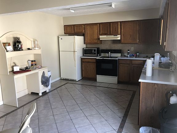 4th image of 504 W Northlane Dr