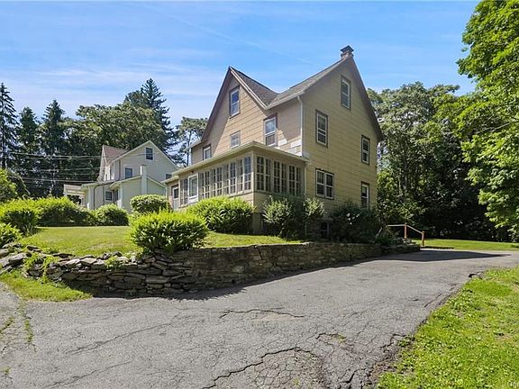 3rd image of 6 McMahon Pl