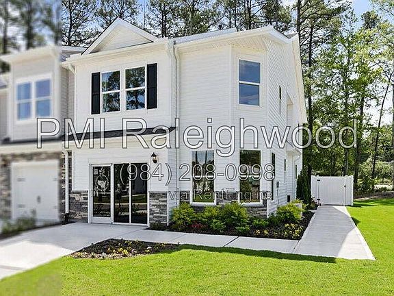 4th image of 7423 Bourbon Briar Dr
