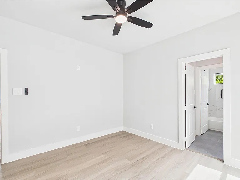 3748 Corder St — Photo 23