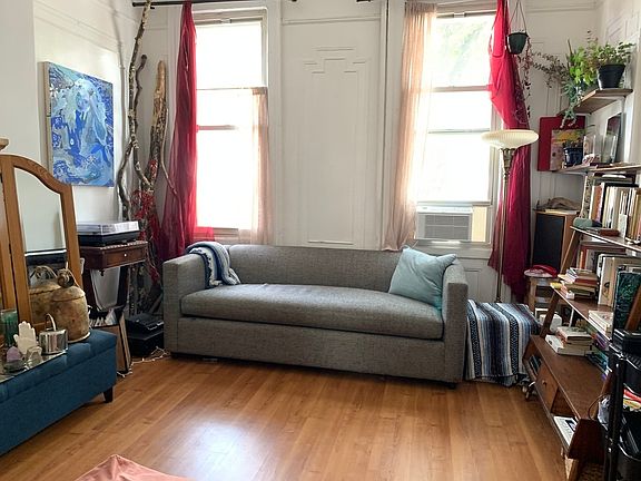 3rd image of 255 Boerum St #1